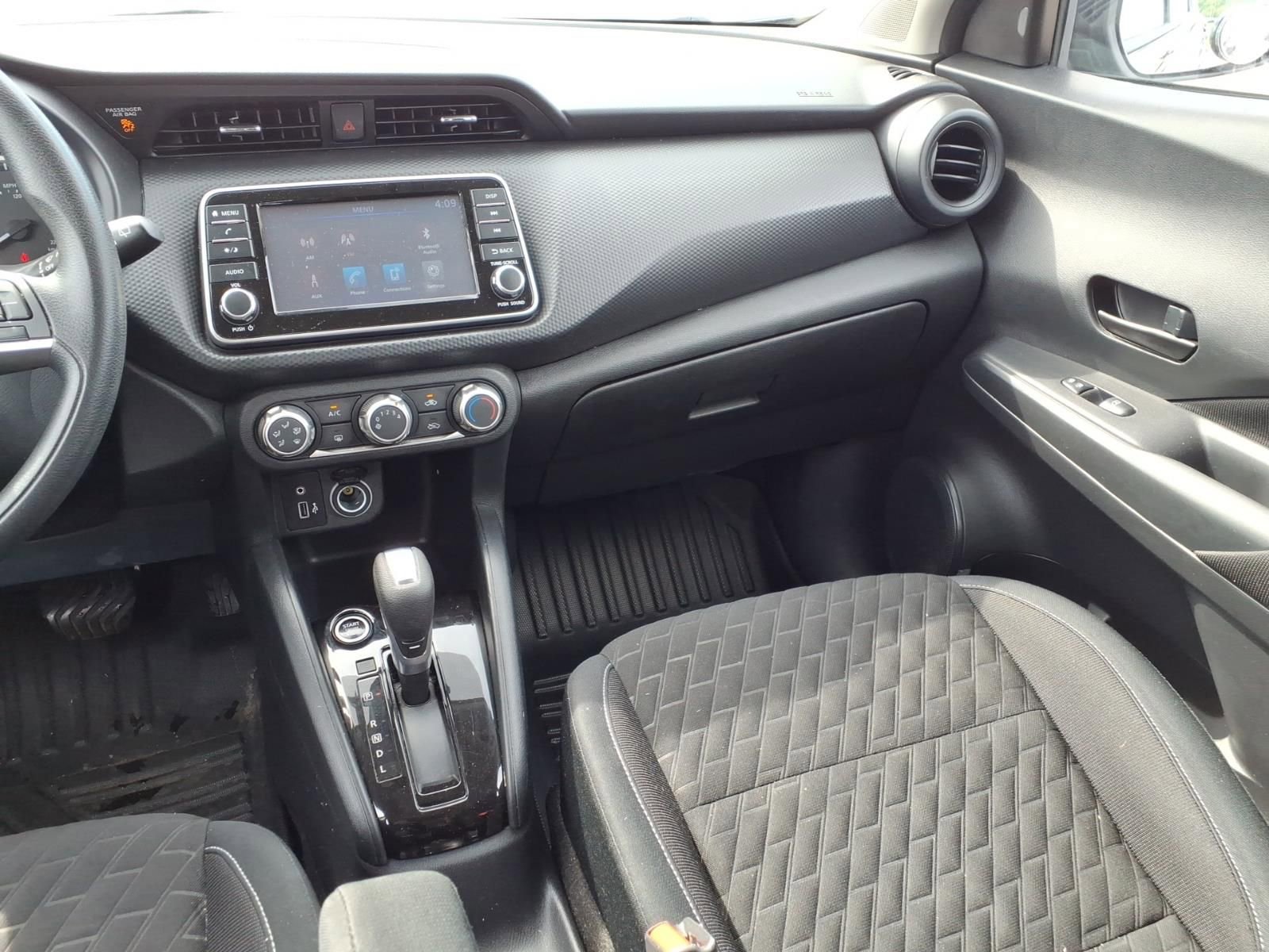 Used 2022 Nissan Kicks S FWD image 12
