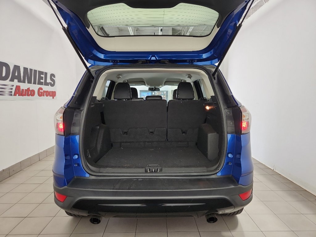 Used 2018 Ford Escape SE w/ SE Sport Appearance Package AWD/4WD image 33
