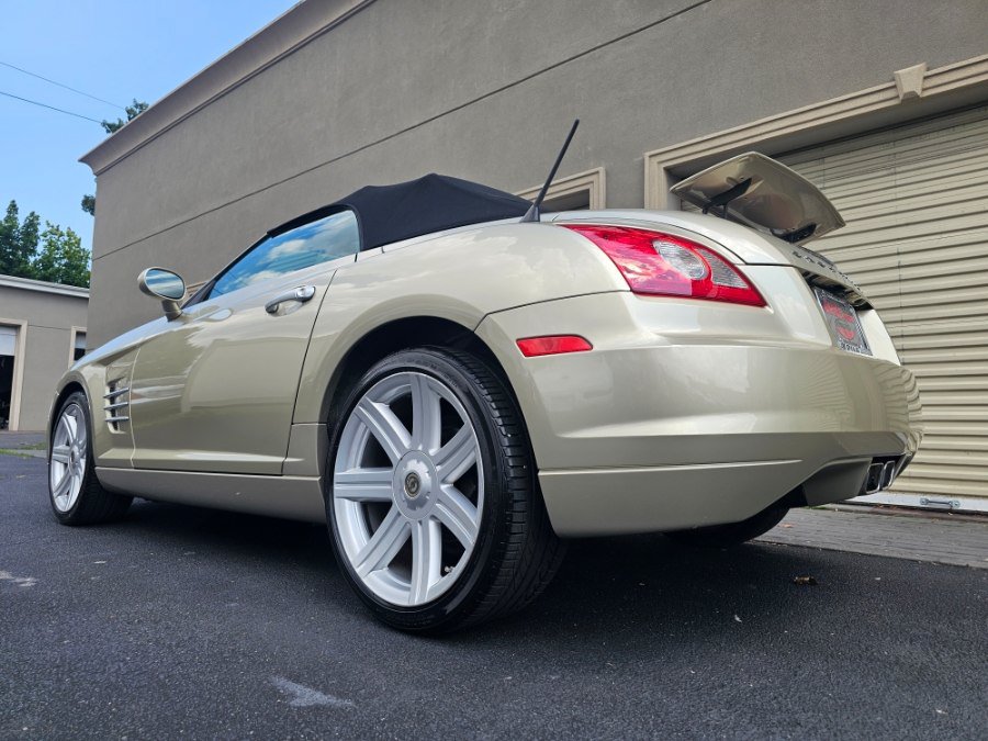Used 2008 Chrysler Crossfire Limited RWD image 6