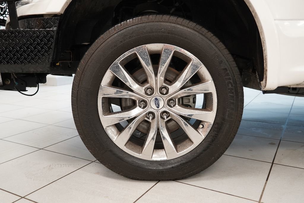 Used 2019 Ford F150 Lariat w/ Trailer Tow Package image 14