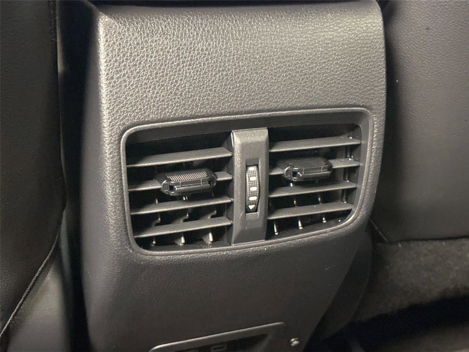 Used 2024 Toyota Corolla Cross XSE w/ Convenience Package image 53