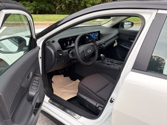New 2027 Nissan Sentra SR w/ Floor Mat Package FWD image 14