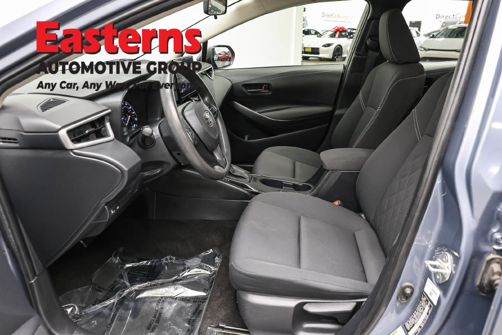 Used 2023 Toyota Corolla LE FWD image 11