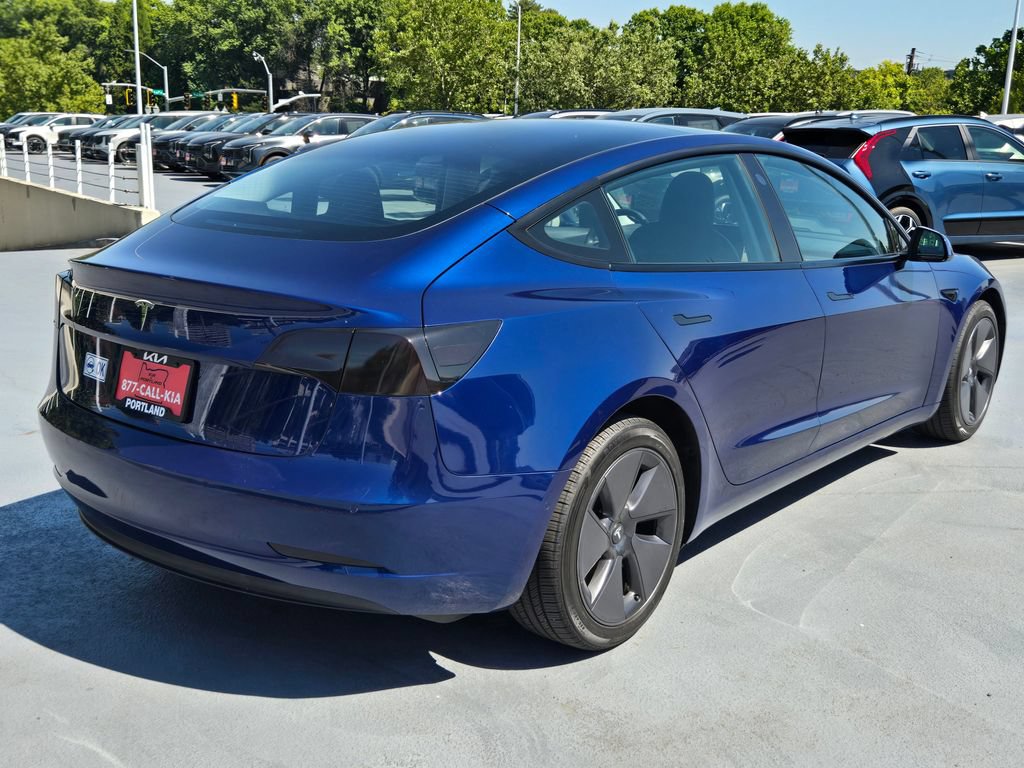 Used 2021 Tesla Model 3 Standard Range Plus RWD image 4