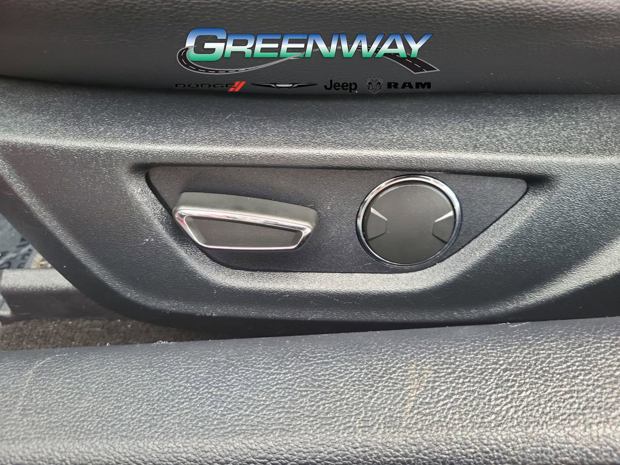 Used 2019 Ford Mustang Premium RWD image 14