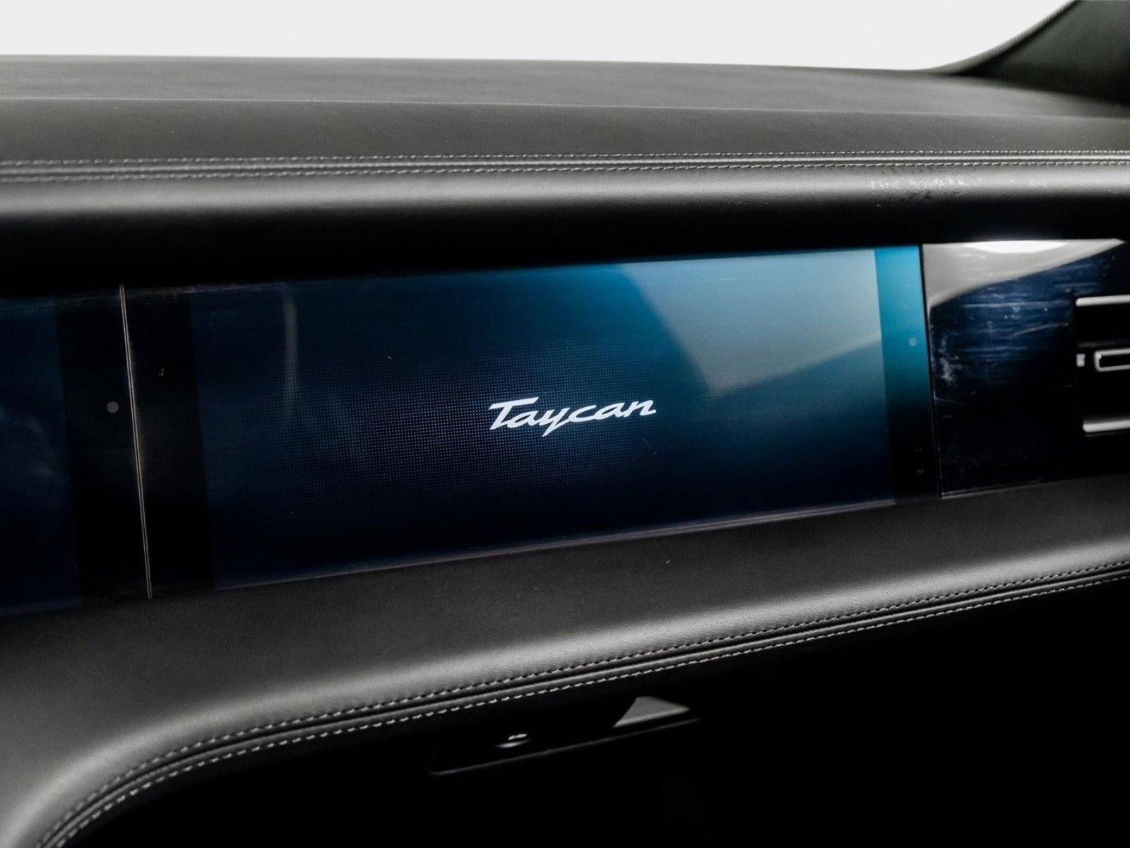 Used 2020 Porsche Taycan Turbo S w/ Premium Package image 34