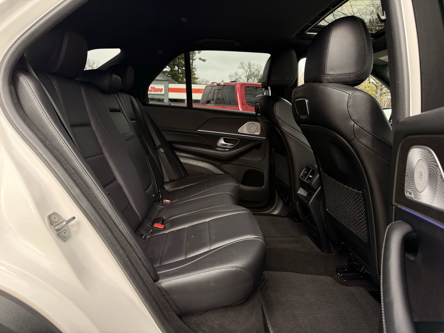 Used 2020 Mercedes-Benz GLE 350 4MATIC w/ Premium Package image 28
