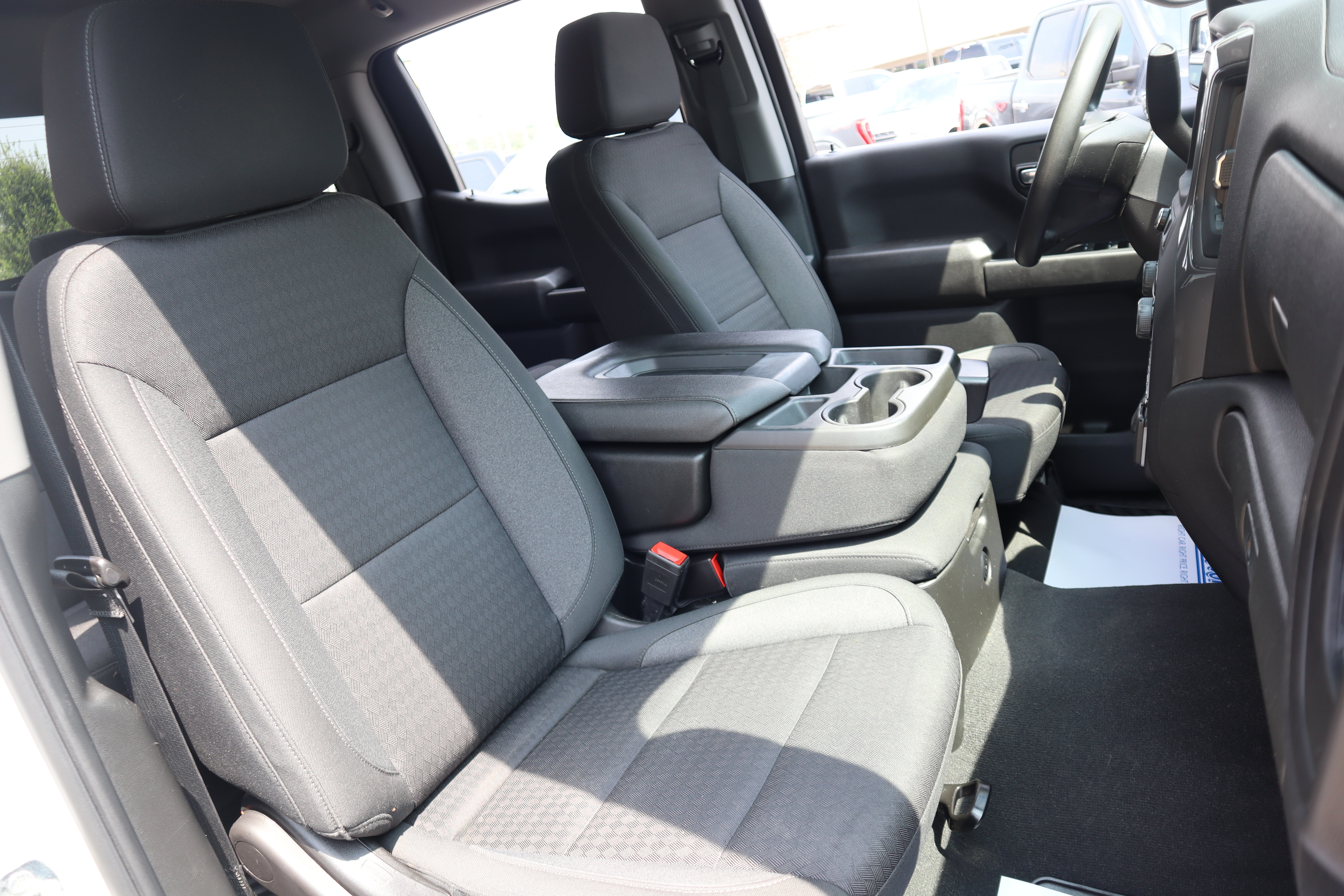 Used 2022 Chevrolet Silverado 1500 Custom Trail Boss AWD/4WD image 31