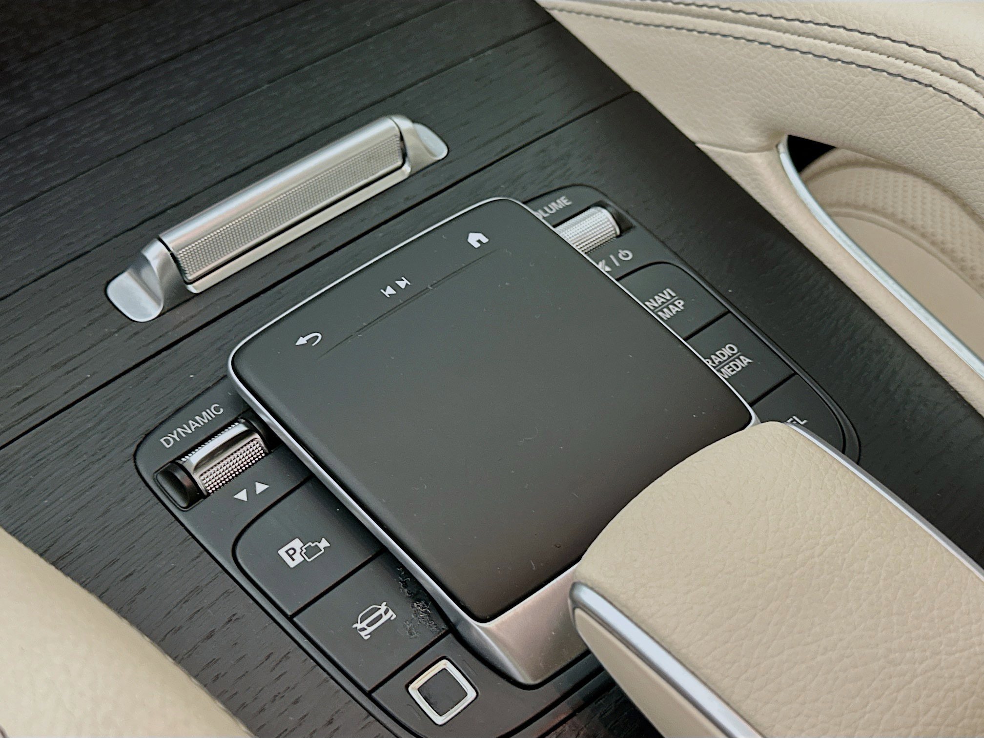 Certified 2025 Mercedes-Benz GLS 450 4MATIC image 22