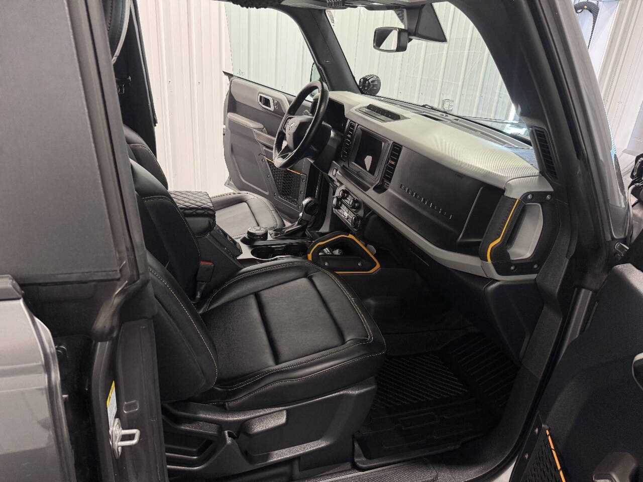 Used 2022 Ford Bronco Badlands w/ Sasquatch Package AWD/4WD image 17