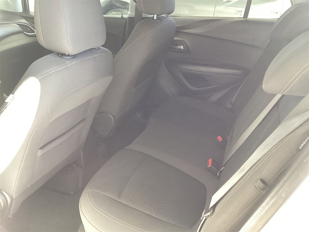 Certified 2022 Chevrolet Trax LS w/ Tint and Cruise Package image 24