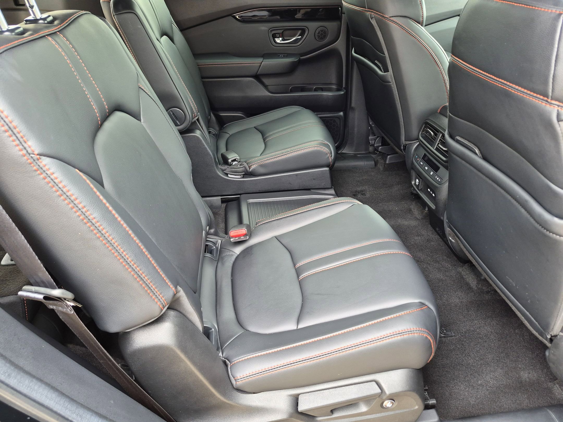 Certified 2025 Honda Pilot TrailSport image 30