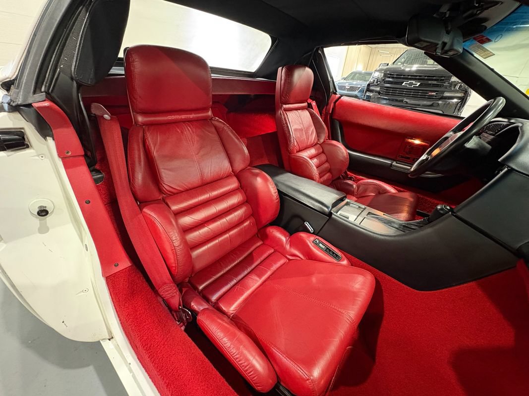 Used 1991 Chevrolet Corvette Convertible RWD image 33