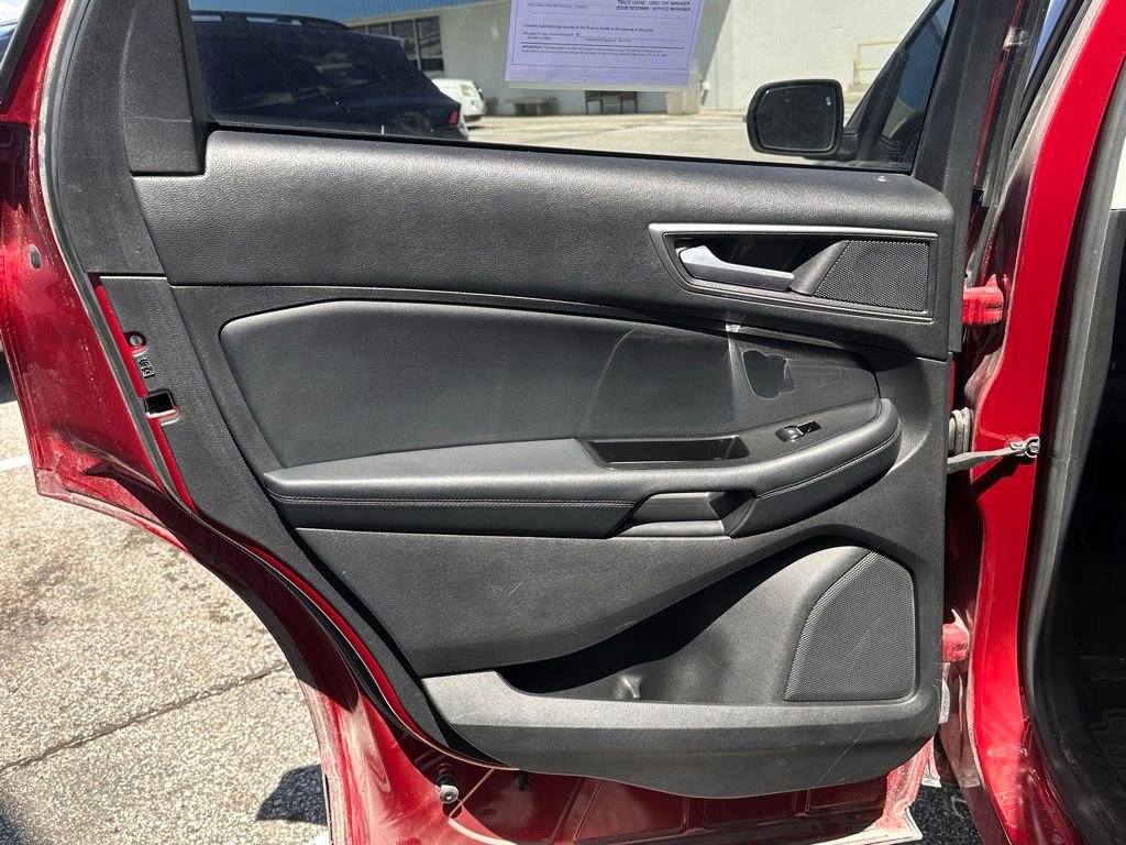 Used 2015 Ford Edge SEL w/ Equipment Group 201A AWD/4WD image 15