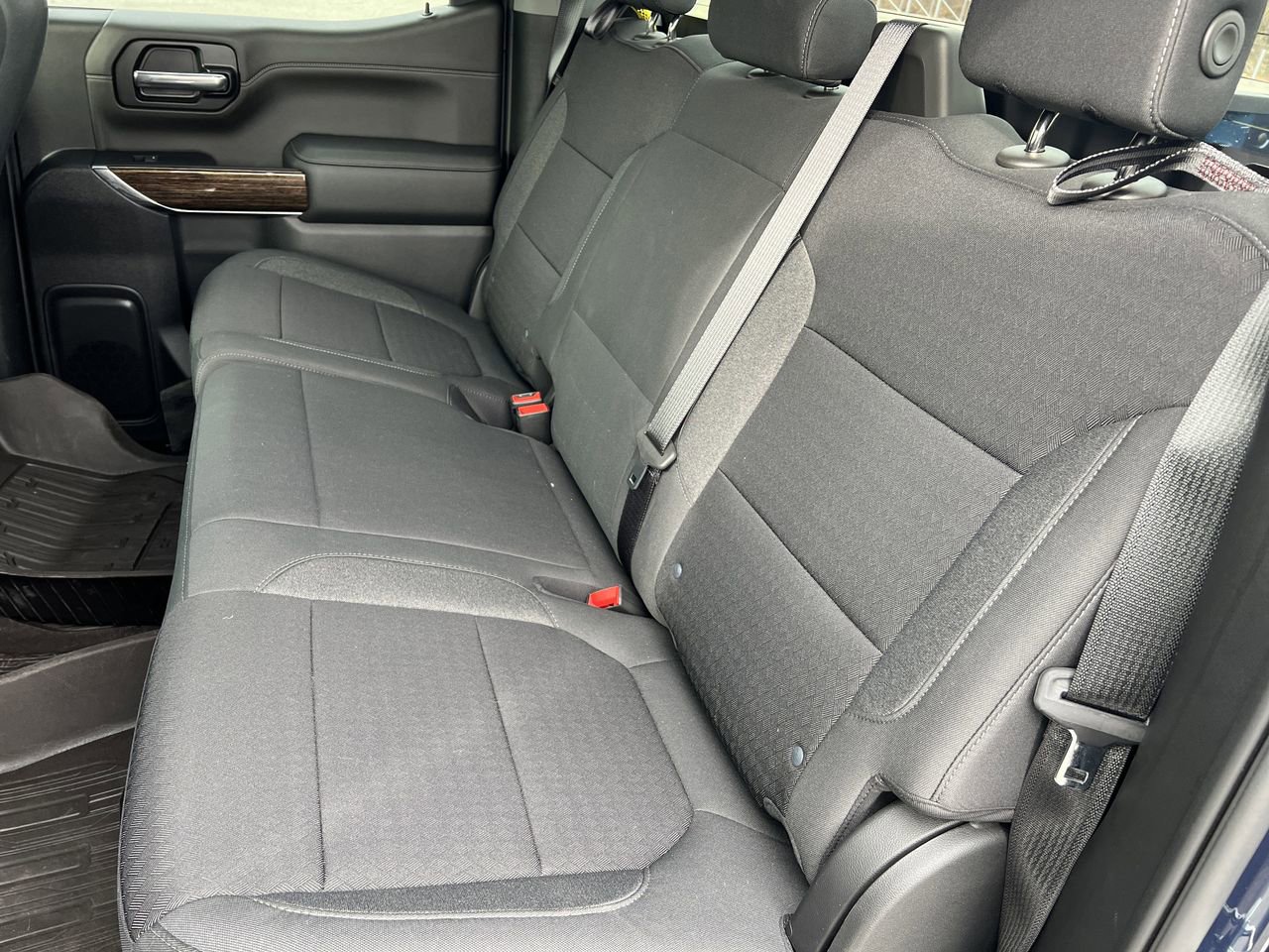 Used 2022 GMC Sierra 1500 SLE image 23