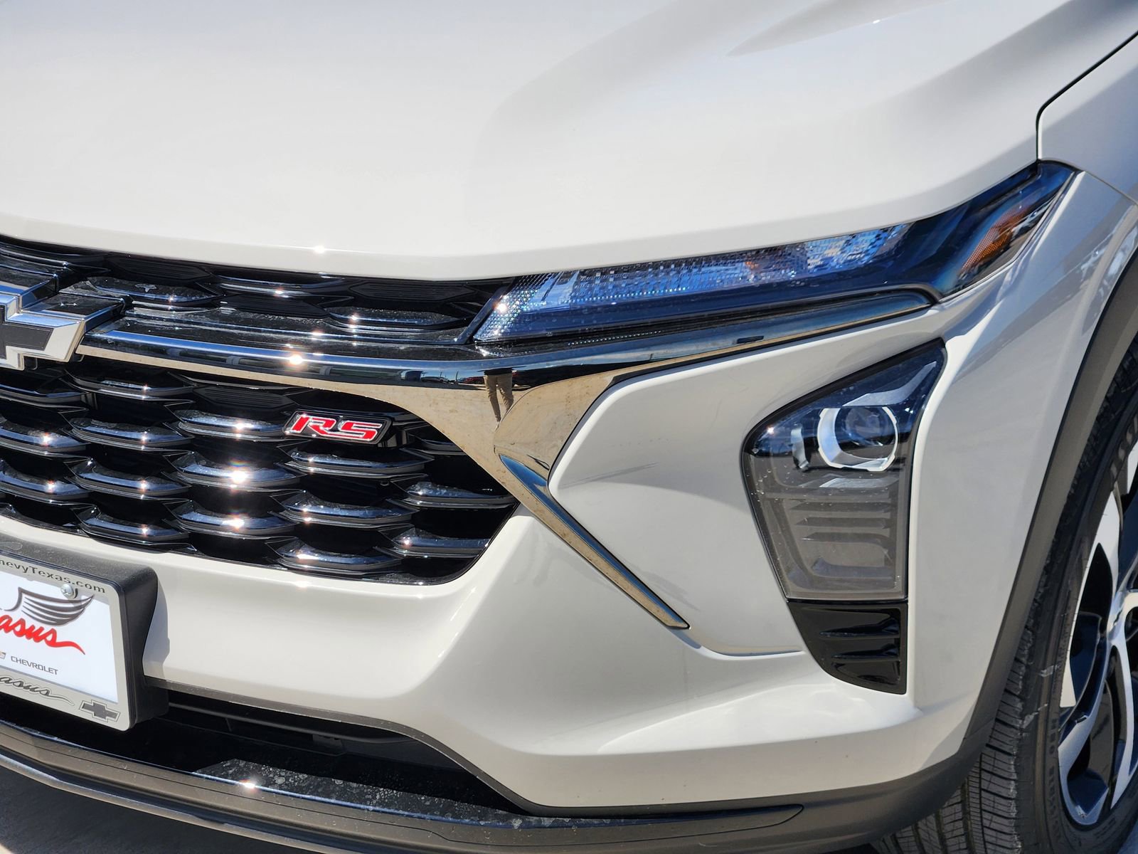 New 2026 Chevrolet Trax RS w/ Driver Confidence Package image 9