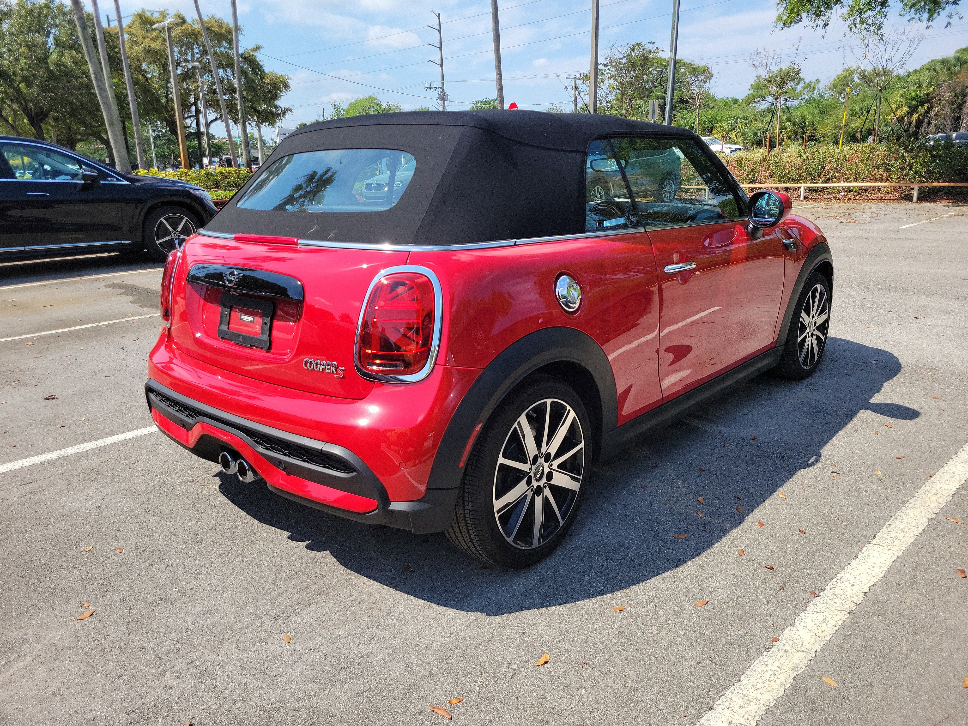 Certified 2024 MINI Cooper S w/ Signature Upholstery Package image 4