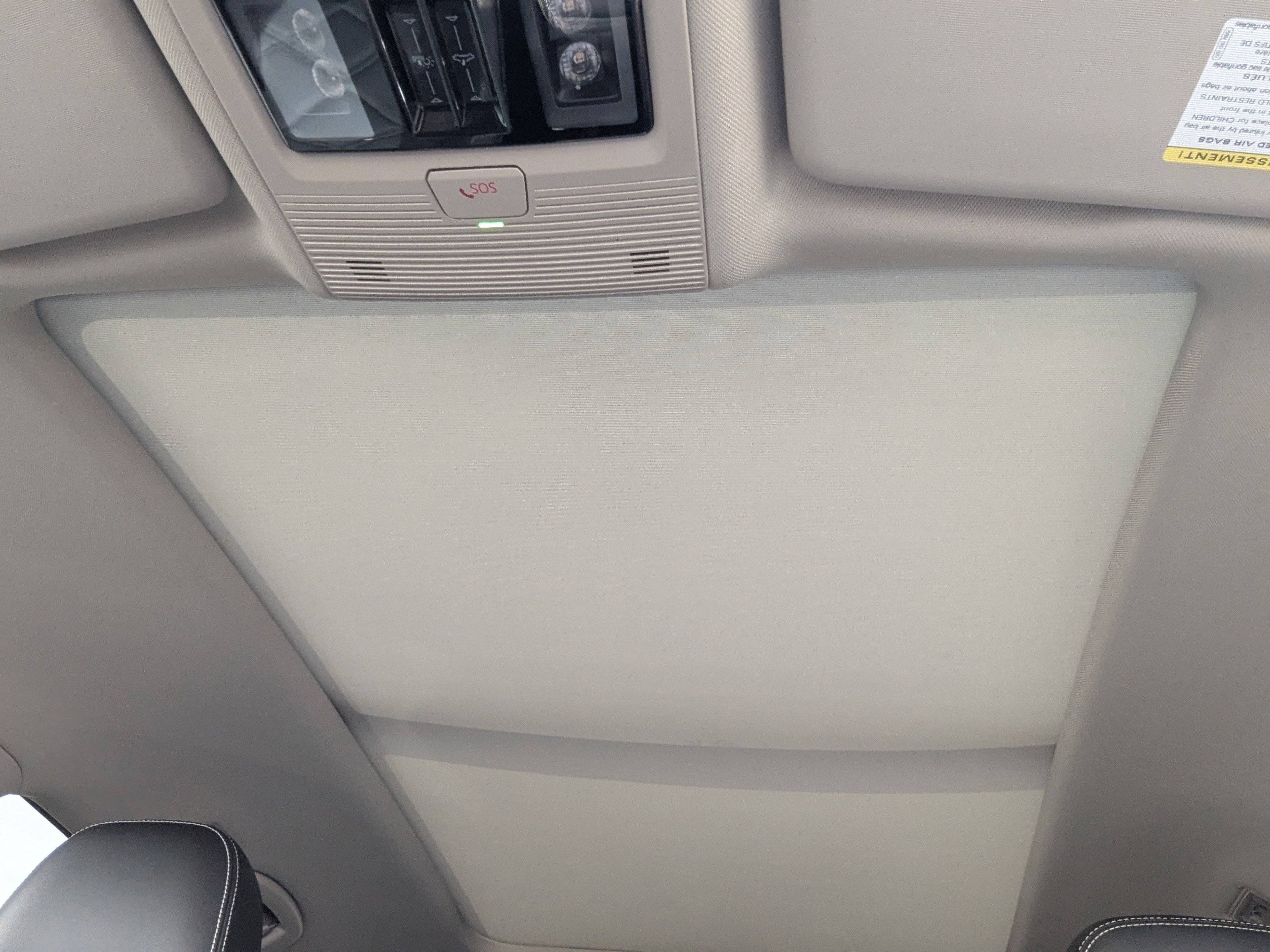 Used 2025 Volkswagen Atlas SE image 13