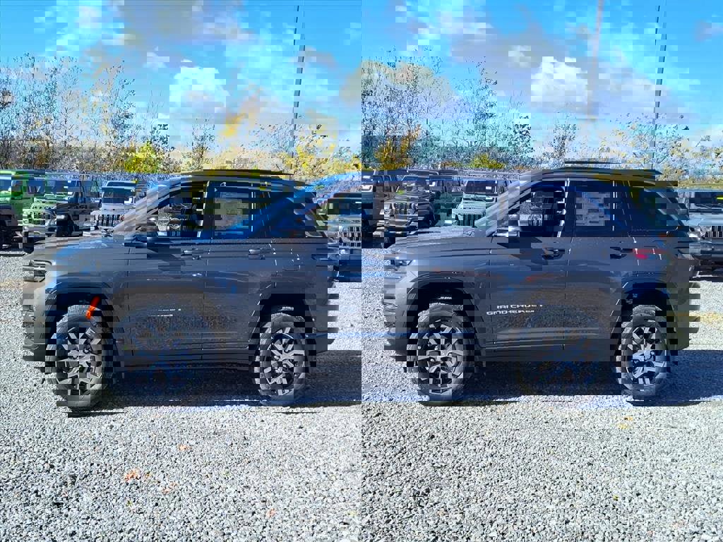 New 2025 Jeep Grand Cherokee Limited image 2