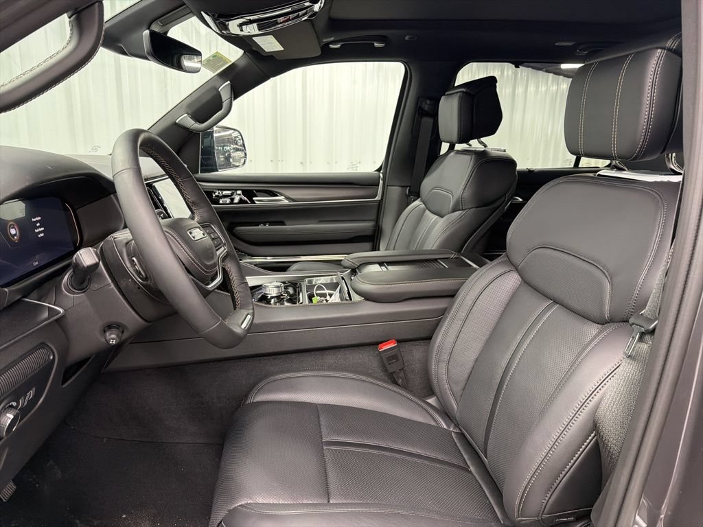 New 2026 Jeep Grand Wagoneer Summit AWD/4WD image 18