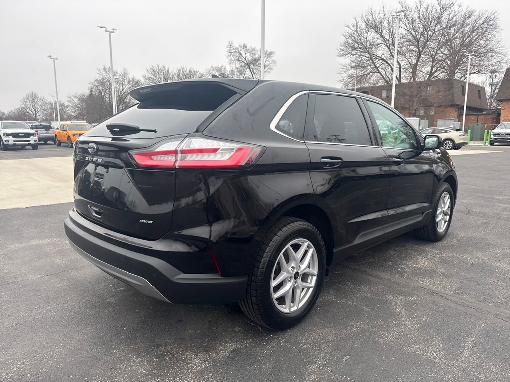 Used 2024 Ford Edge SEL w/ Convenience Package image 7