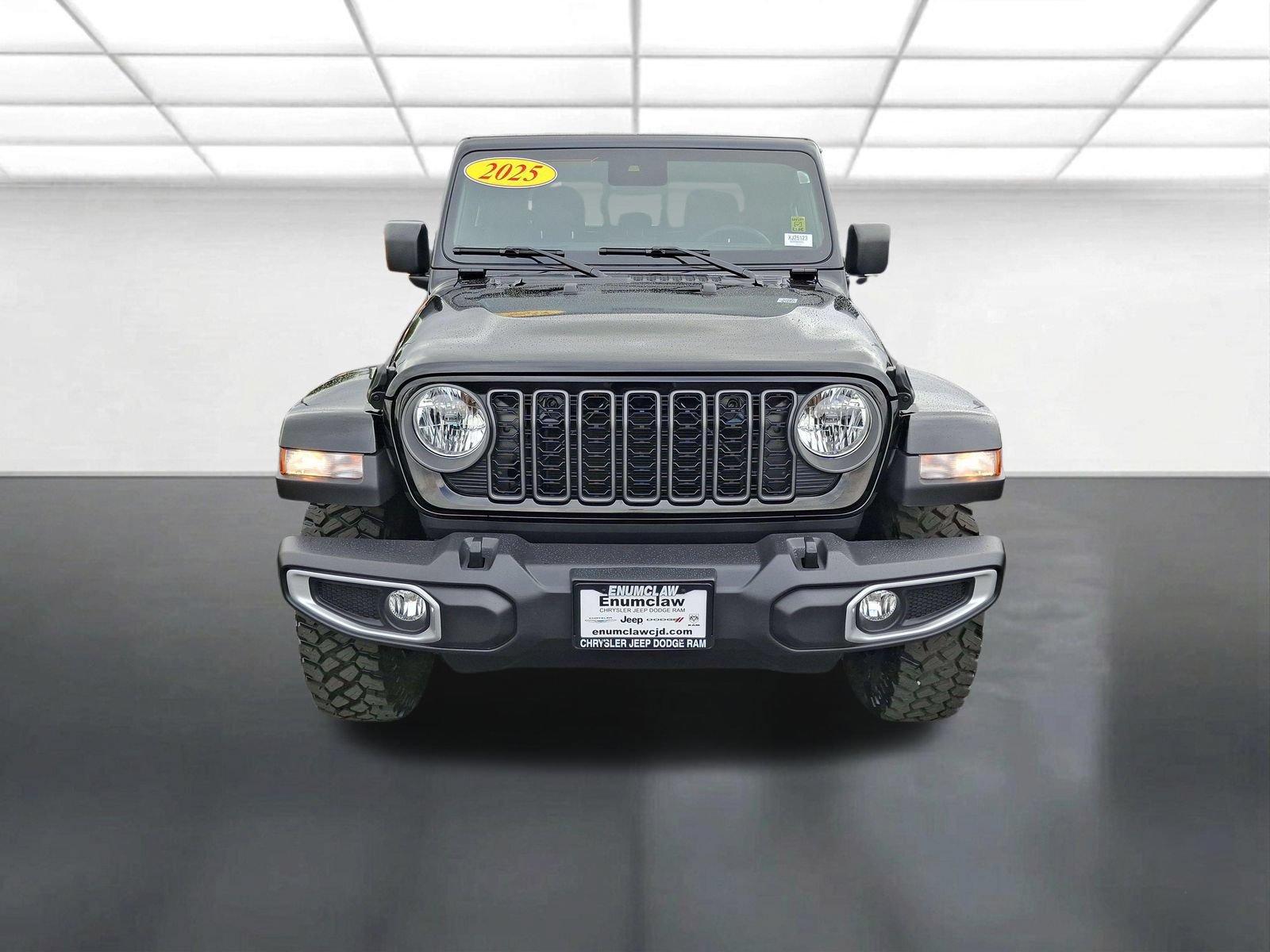 Used 2025 Jeep Gladiator Sport AWD/4WD image 8