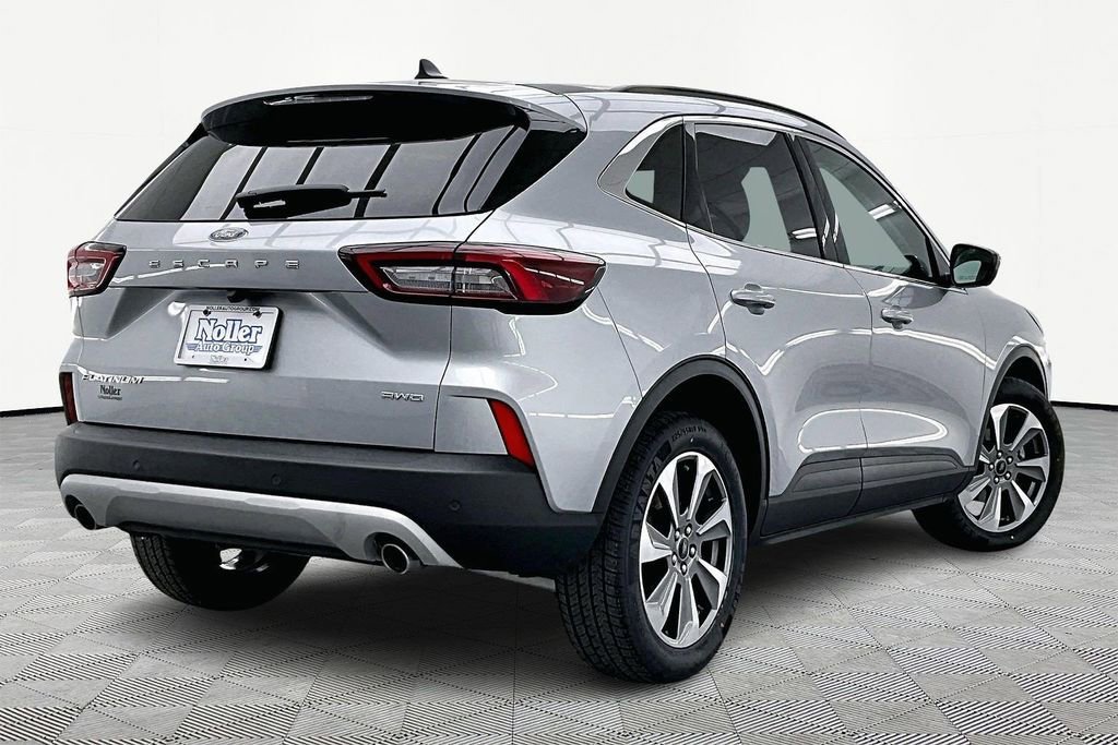 Used 2023 Ford Escape Platinum image 2