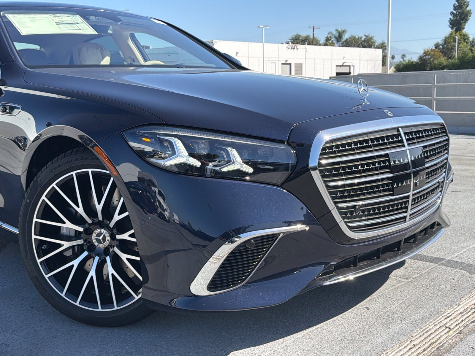 New 2027 Mercedes-Benz S 580 4MATIC Sedan image 3