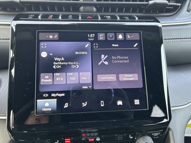 New 2025 Jeep Grand Cherokee Laredo image 11