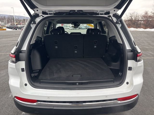 Used 2023 Jeep Grand Cherokee Limited AWD/4WD image 19