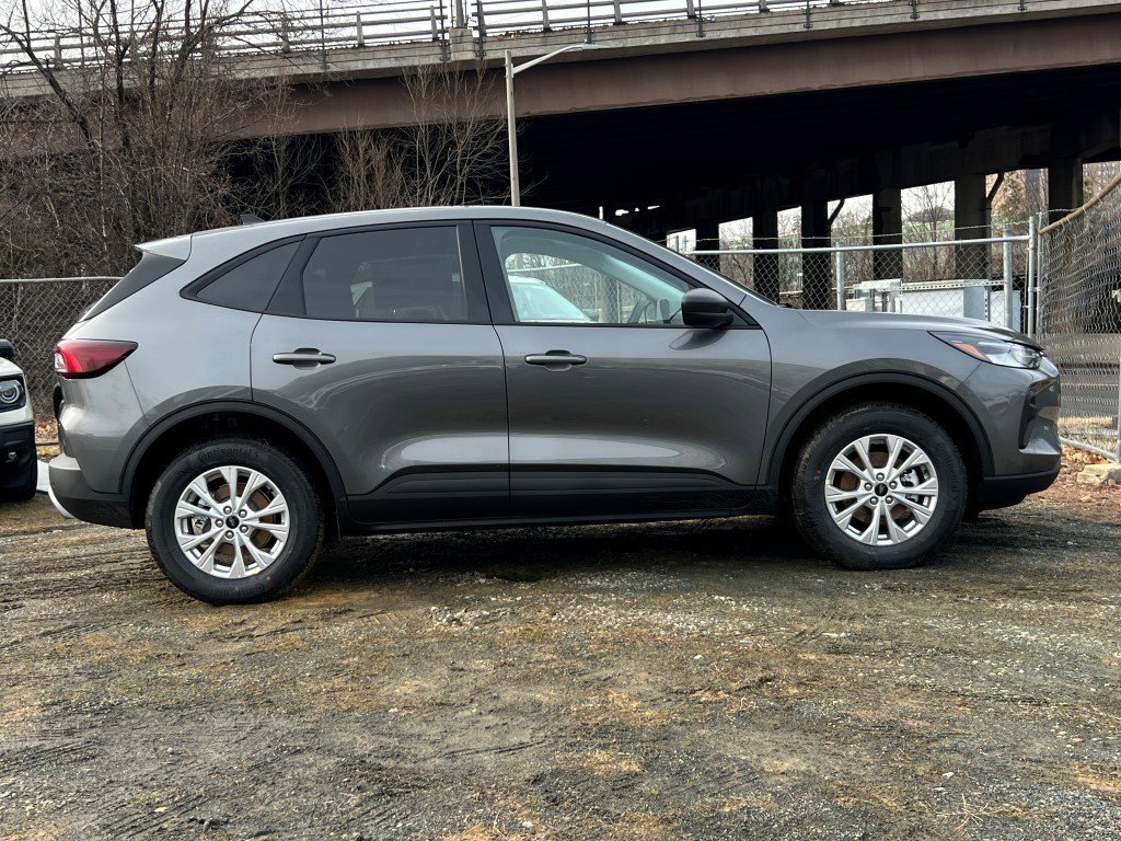 New 2026 Ford Escape Active w/ Active Premium Tech Pack AWD/4WD image 3