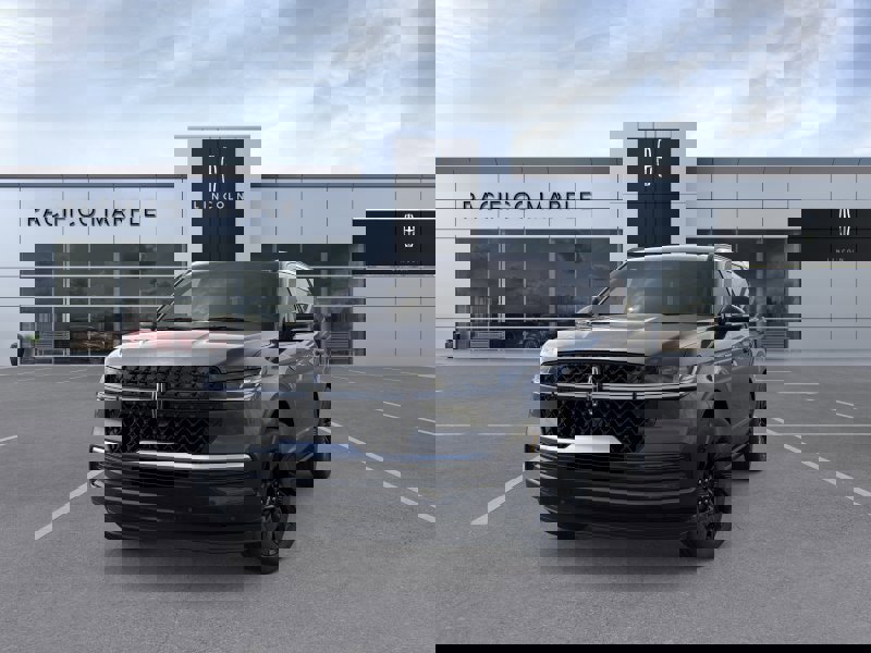 New 2026 Lincoln Navigator Reserve AWD/4WD image 2