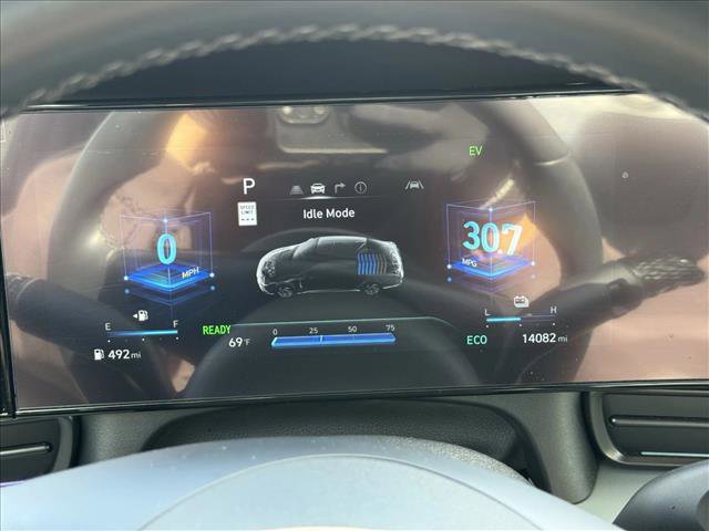 Certified 2025 Hyundai Elantra Limited image 11