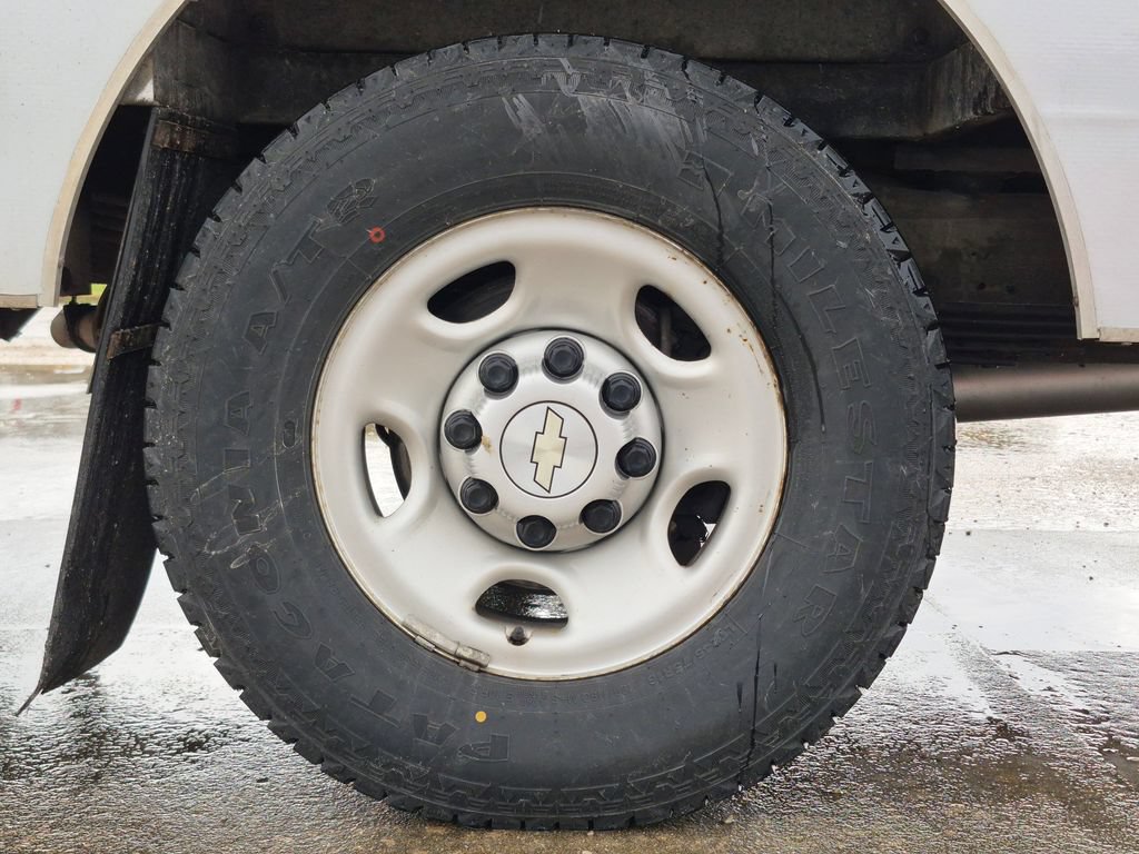 Used 2021 Chevrolet Express 3500 w/ Power Convenience Package RWD image 19