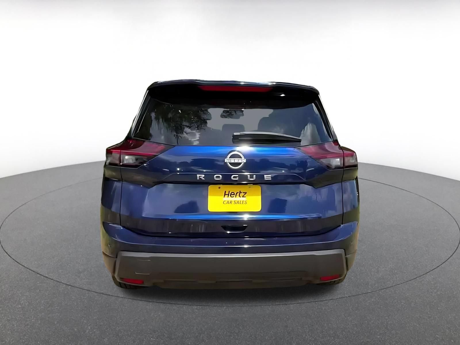 Used 2025 Nissan Rogue SV FWD image 12