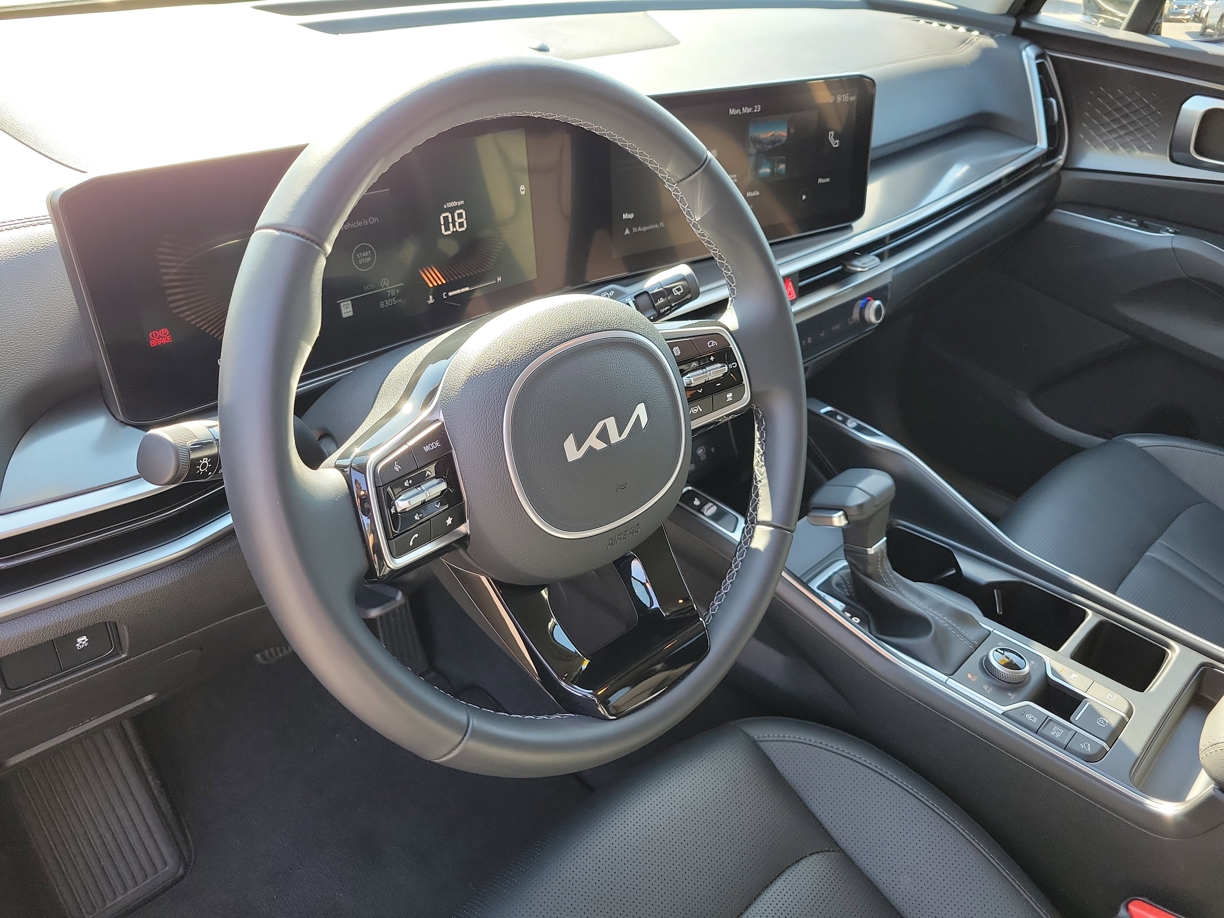 Certified 2025 Kia Sorento S image 22