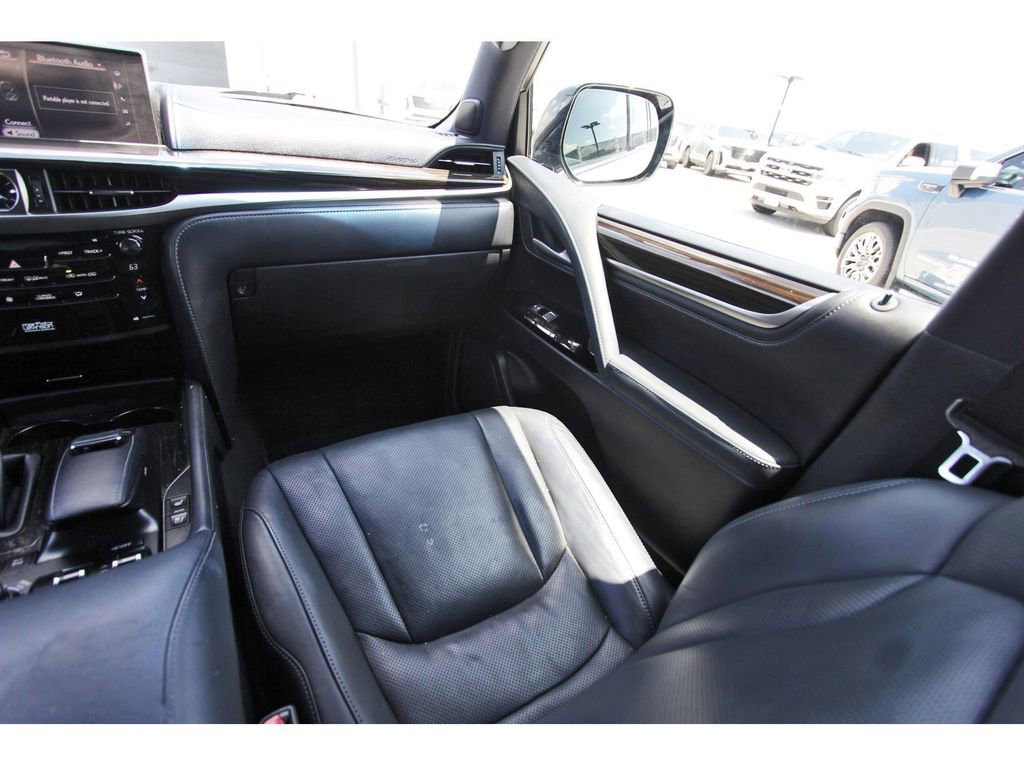 Used 2020 Lexus LX 570 4WD w/ Sport Package image 10