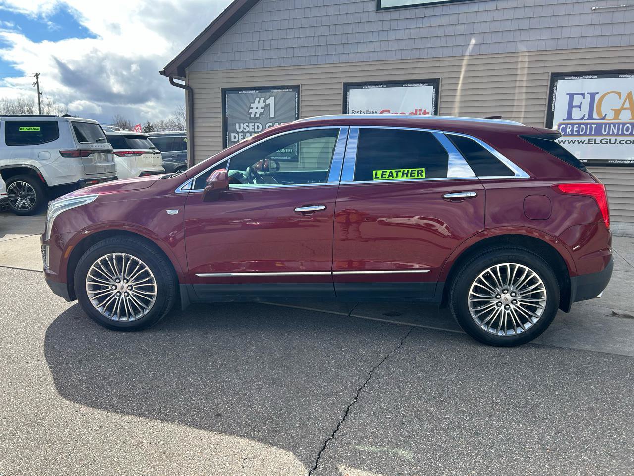 Used 2017 Cadillac XT5 Luxury w/ Driver Awareness Package FWD image 8