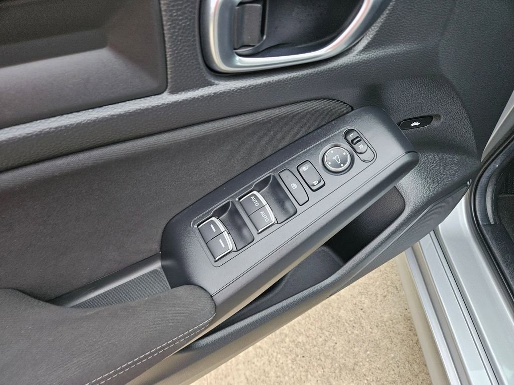 Used 2025 Honda Civic Sport image 14