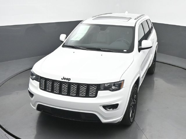 Used 2019 Jeep Grand Cherokee Altitude AWD/4WD image 40
