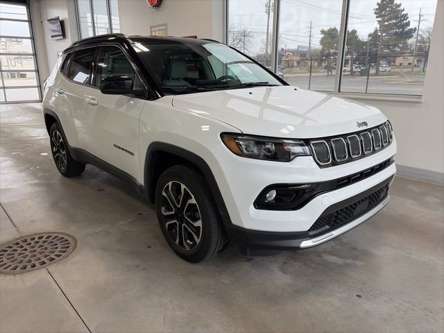 Used 2022 Jeep Compass Limited image 3