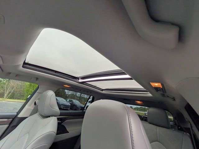 Used 2021 Toyota Highlander Platinum image 23