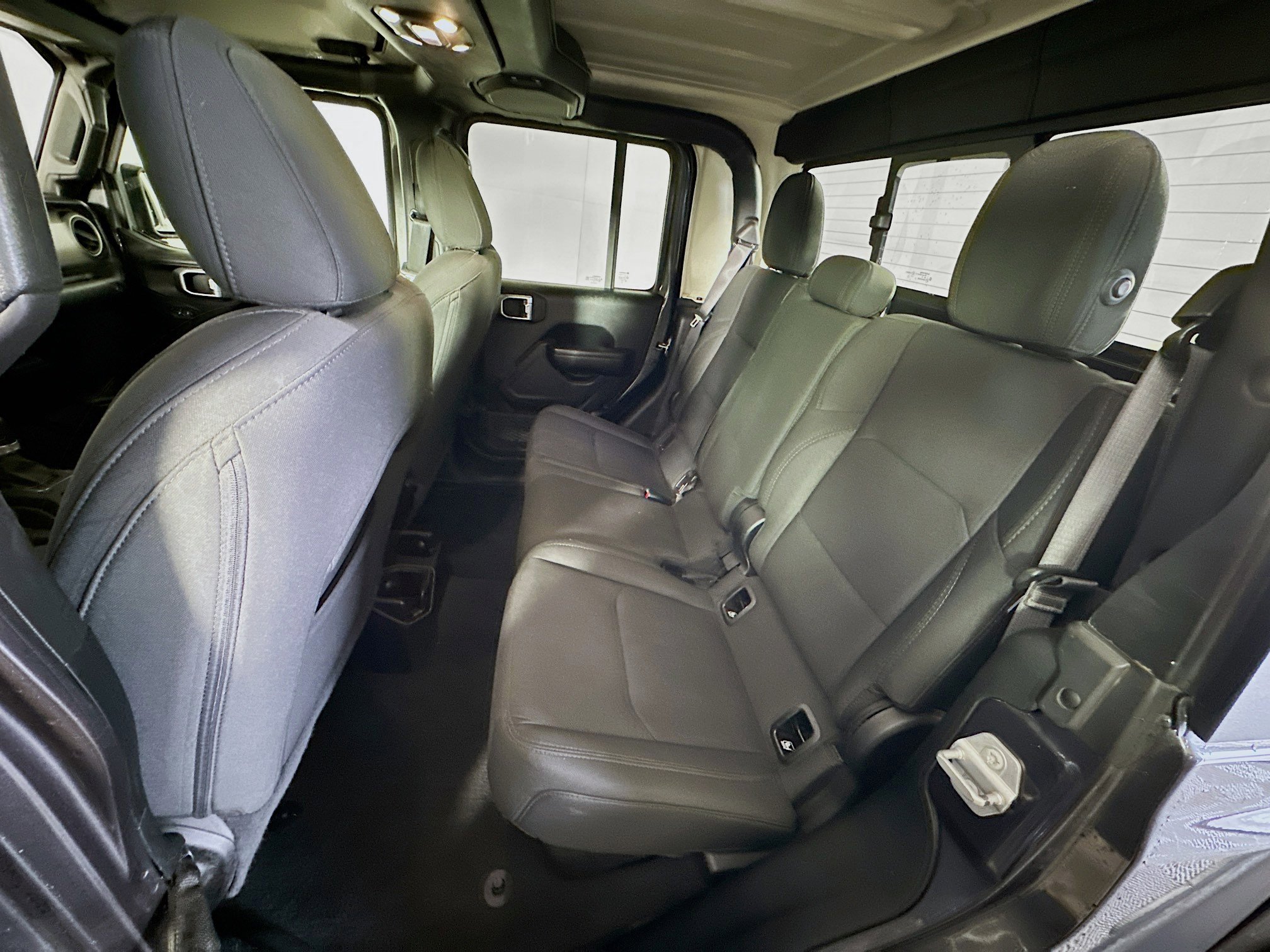Used 2021 Jeep Gladiator Sport AWD/4WD image 25