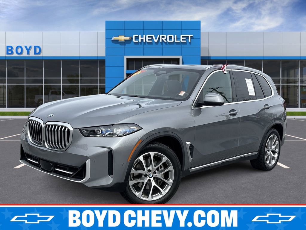 Used 2024 BMW X5 xDrive40i w/ Premium Package image 1