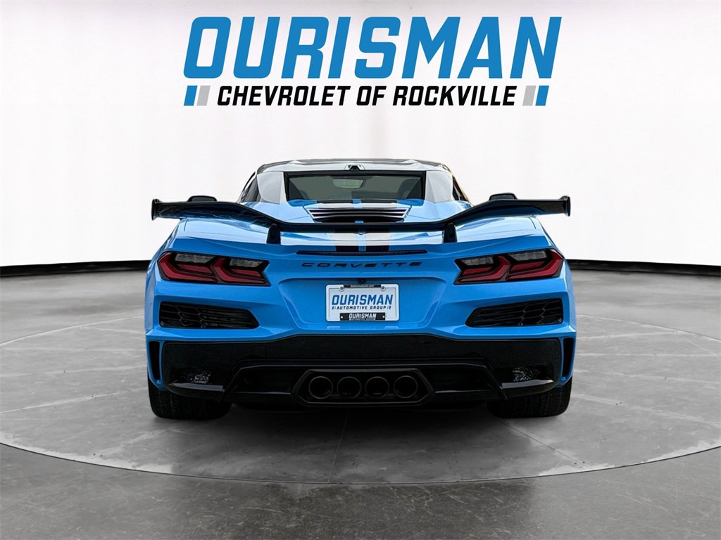 Used 2025 Chevrolet Corvette Z06 w/ Z07 Performance Package image 5