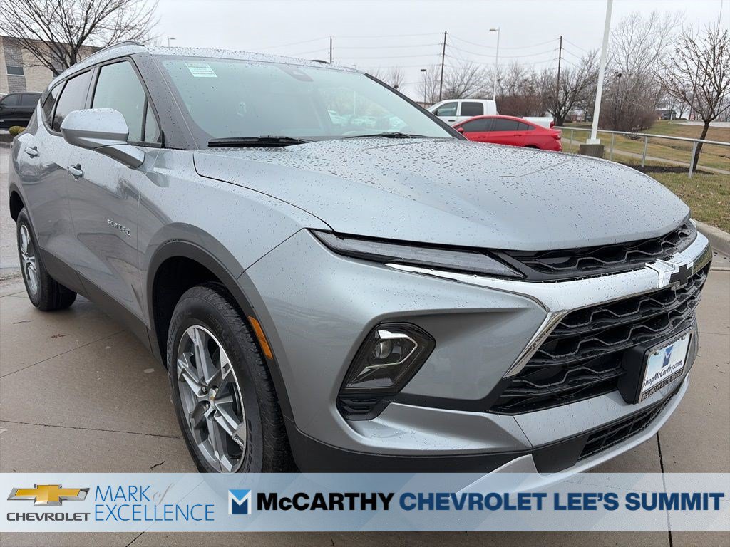 New 2026 Chevrolet Blazer LT w/ Convenience Package AWD/4WD image 2