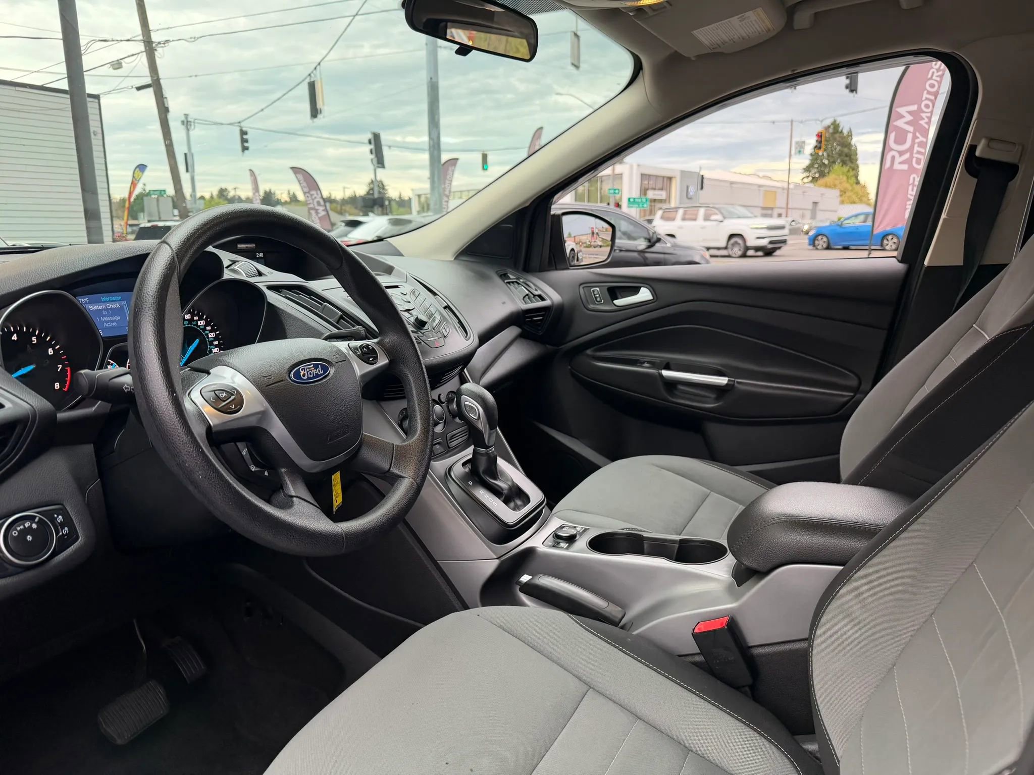 Used 2015 Ford Escape SE image 13