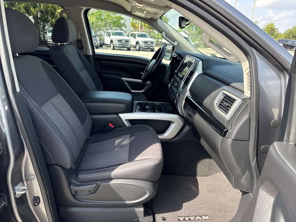 Used 2021 Nissan Titan SV w/ SV Convenience Package RWD image 27