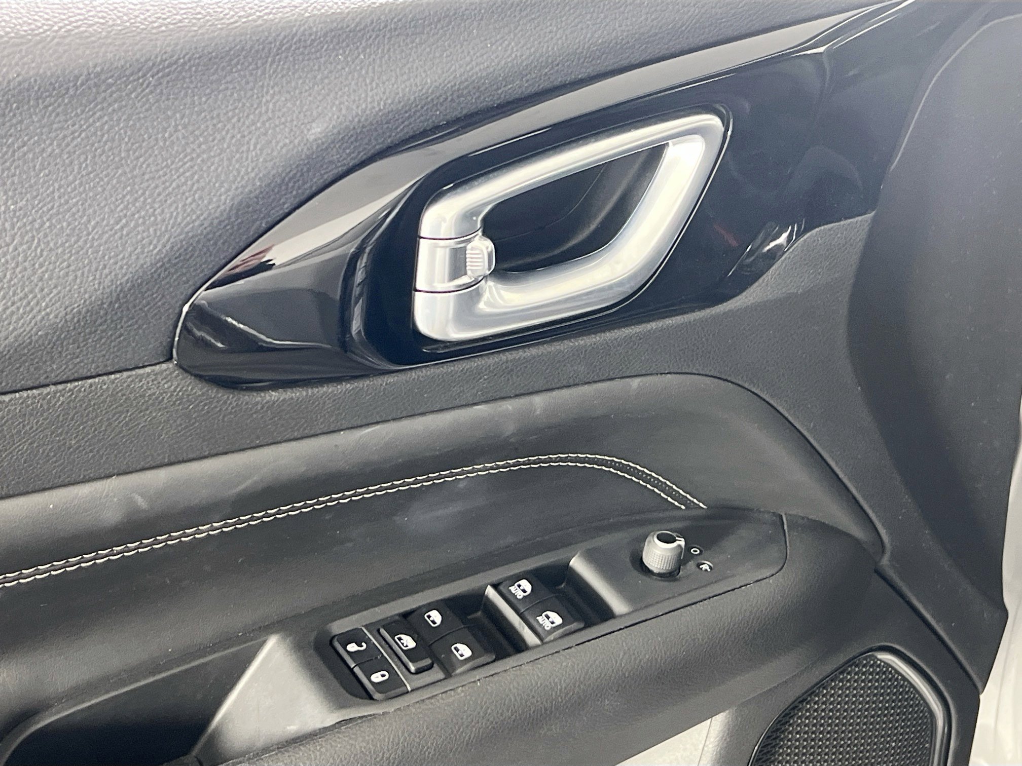 Used 2023 Jeep Compass High Altitude image 18