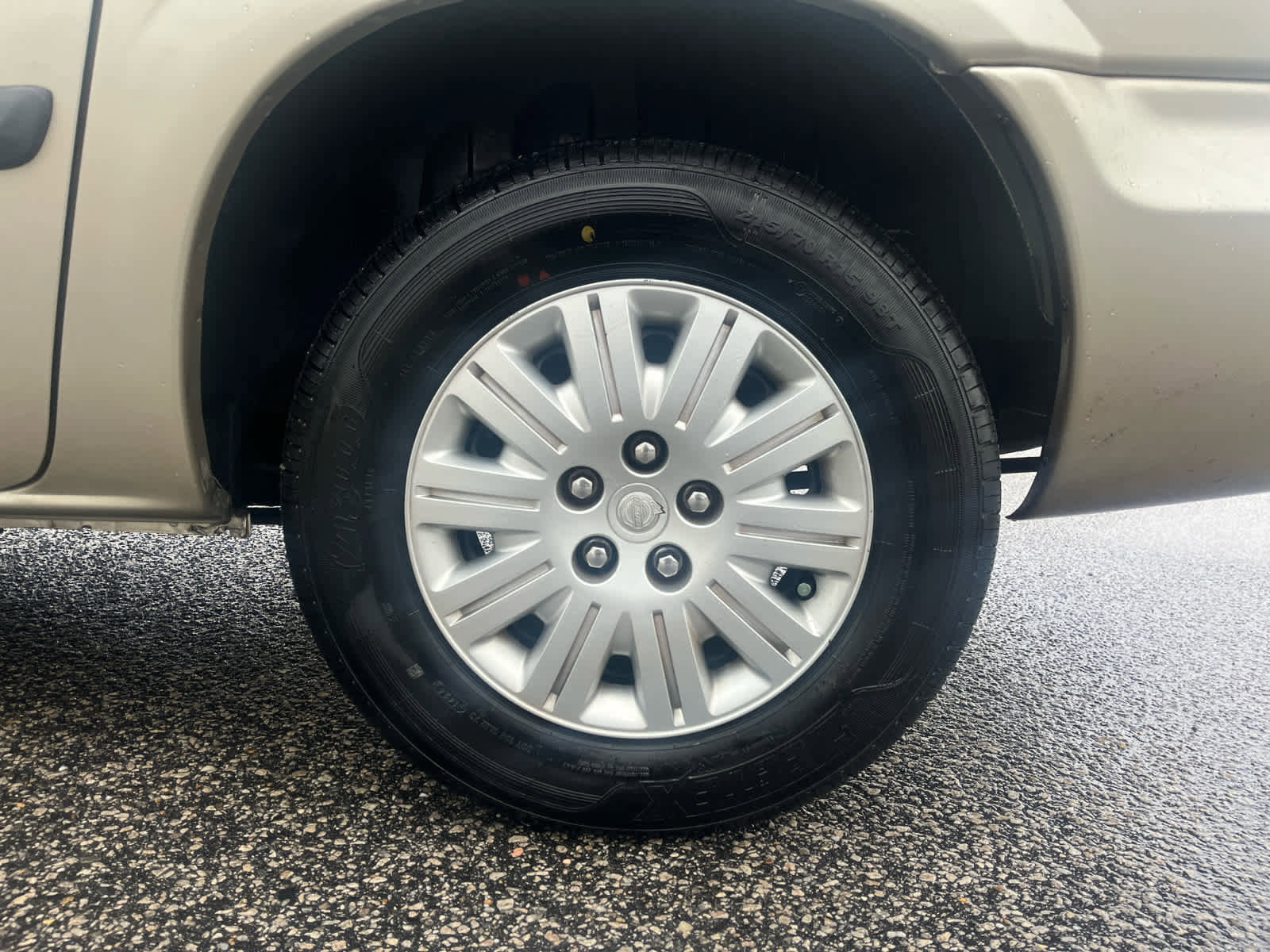 Used 2007 Chrysler Town & Country w/ Popular Equipment Group I image 27